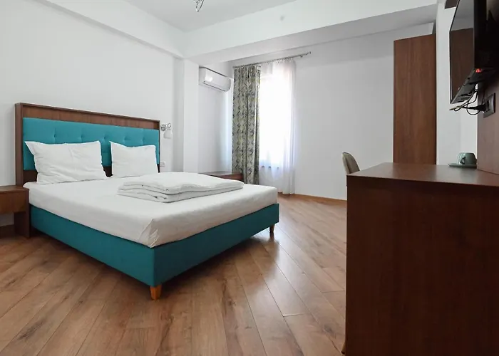 Отель Helios 3*